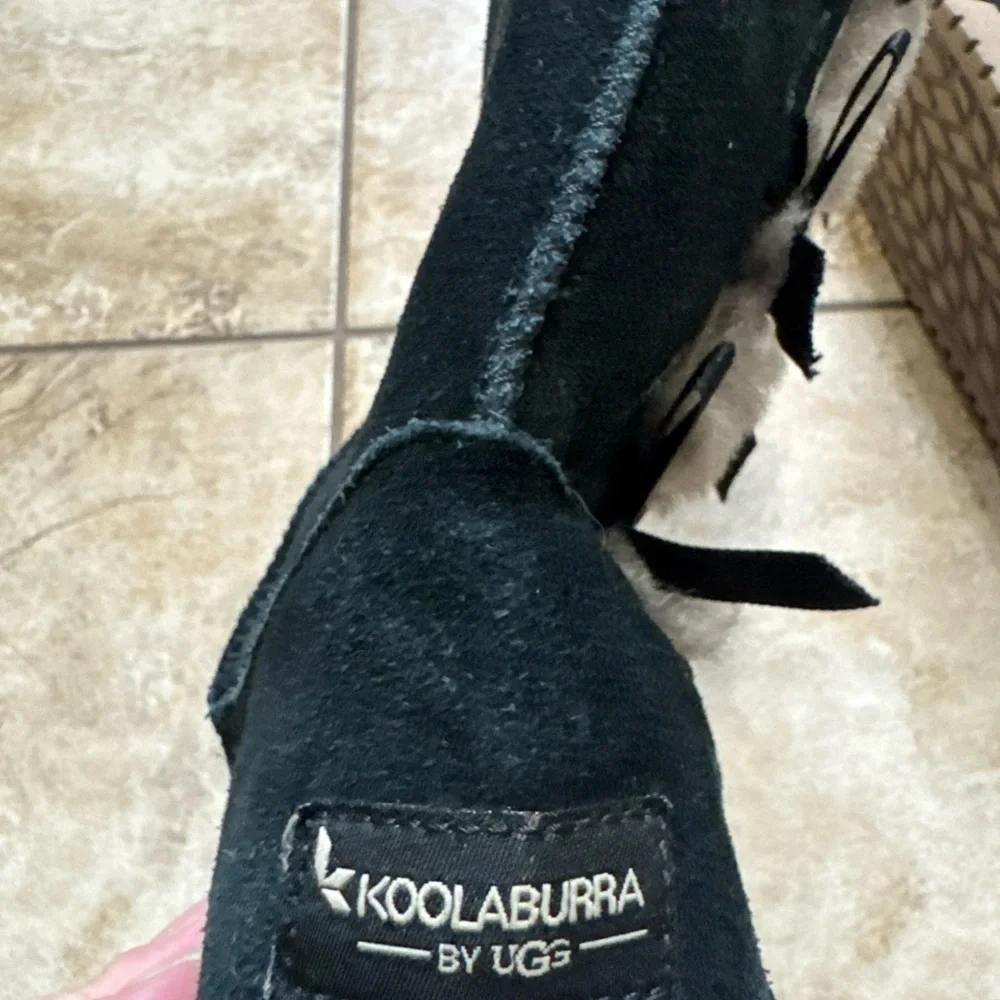 Koolaburra by UGG Black Boots Size 7 With Bows